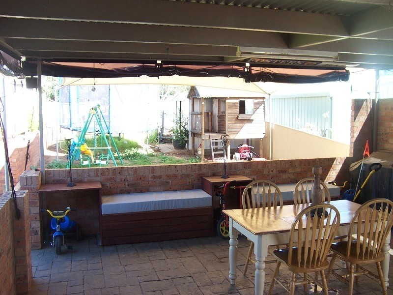 79 Binalong Street, Young NSW 2594