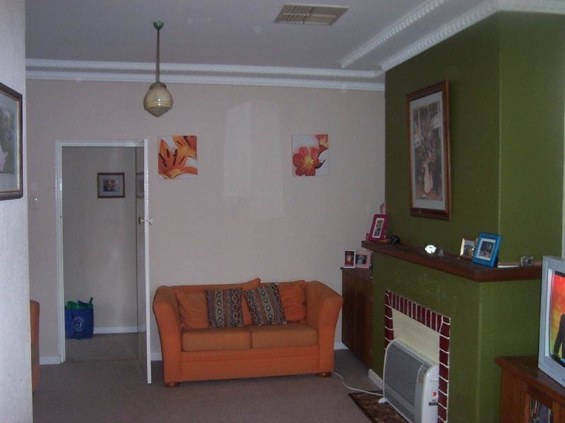 77 Brock Street, Young NSW 2594