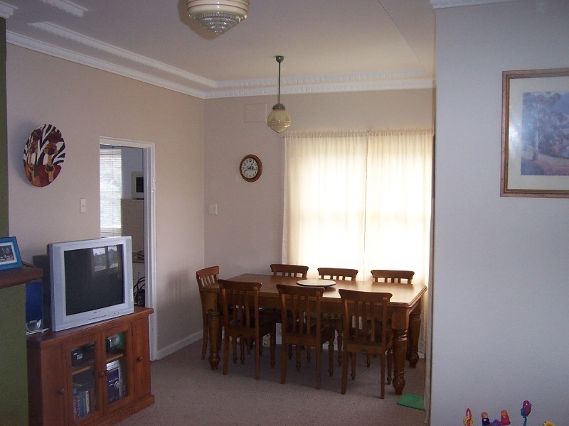 77 Brock Street, Young NSW 2594