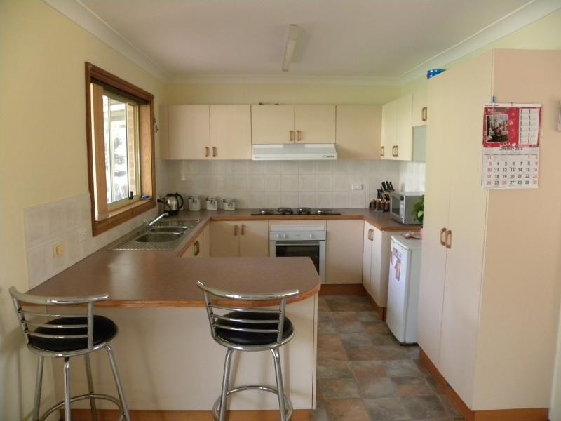 16 Jim Anderson Avenue, Young NSW 2594