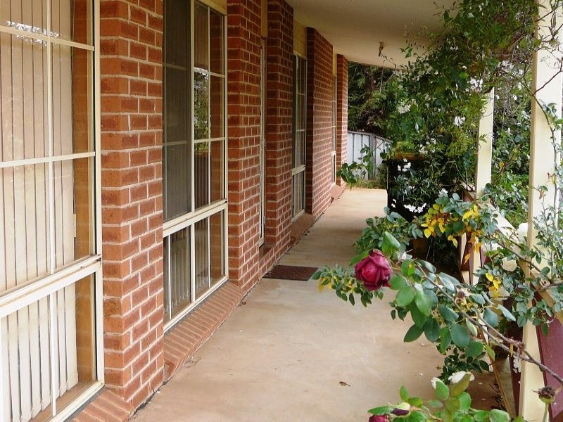 16 Jim Anderson Avenue, Young NSW 2594