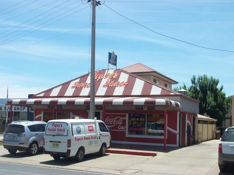 297 Boorowa Street, Young NSW 2594