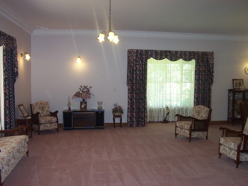 28 Pestells Lane, Young NSW 2594