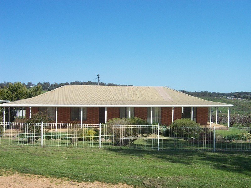 112 Kelly’s road, Young NSW 2594