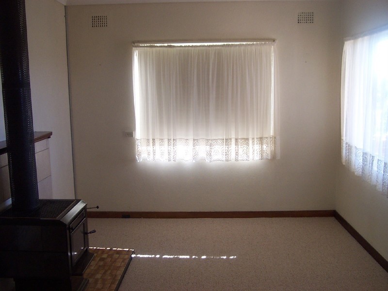 1 White Street, Young NSW 2594