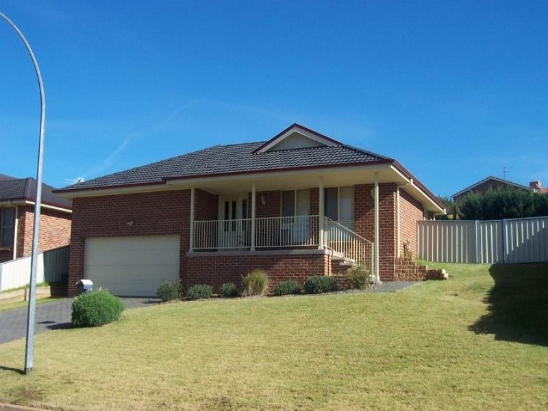 47 Petticoat Lane, Young NSW 2594