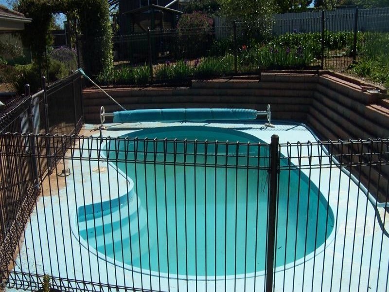 16 Watson Street, Young NSW 2594