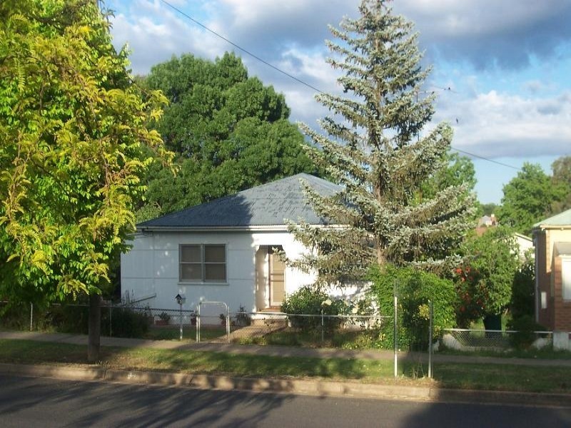 3 Main Street, Young NSW 2594