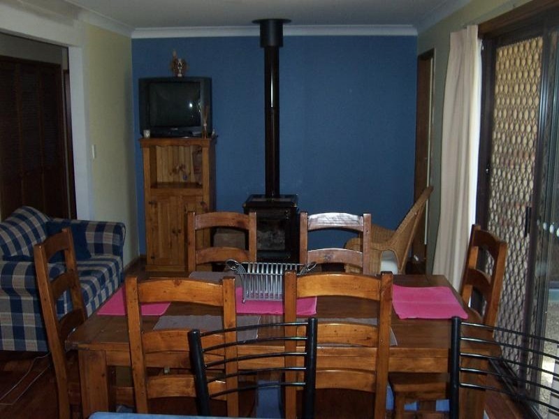 16 Crichton Cresent, Young NSW 2594