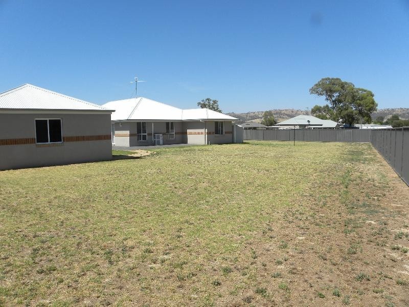 27 Mary Angrove Cresent, Cootamundra NSW 2590
