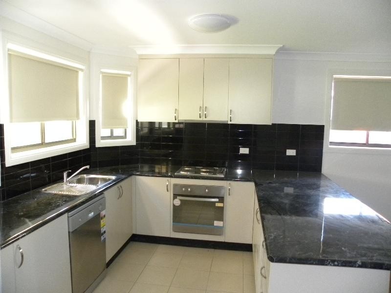87 William Street, Young NSW 2594
