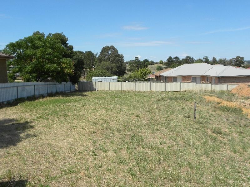 64 Orchard Street, Young NSW 2594