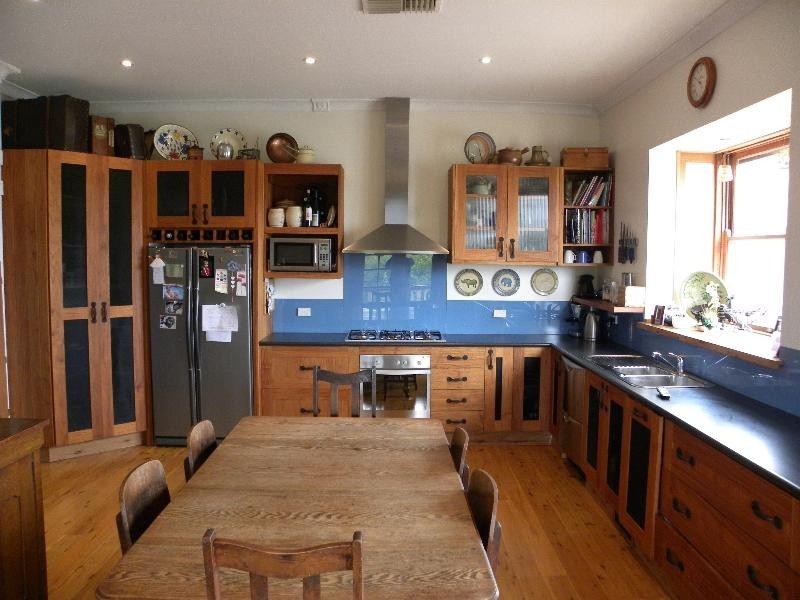 18 Main Street, Young NSW 2594