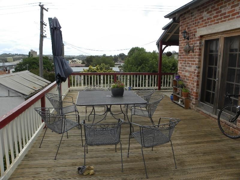 18 Main Street, Young NSW 2594