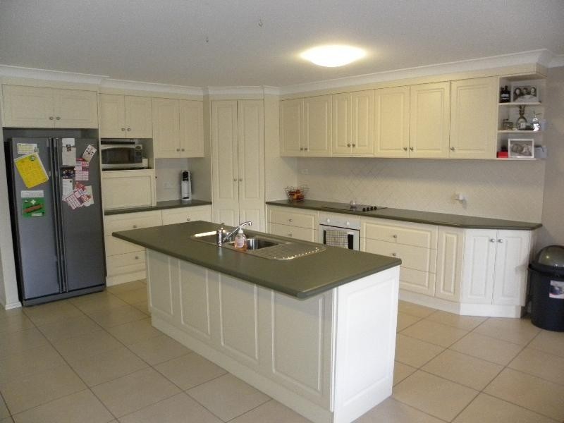 3 Gold Court, Young NSW 2594