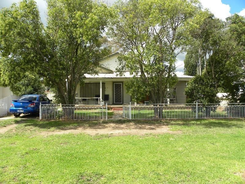 6 Calabash Street, Young NSW 2594