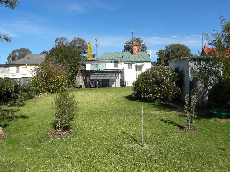 21 Currowong Street, Young NSW 2594