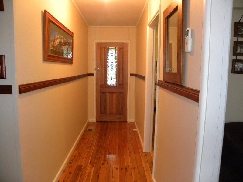 11 Whiteman Avenue, Young NSW 2594