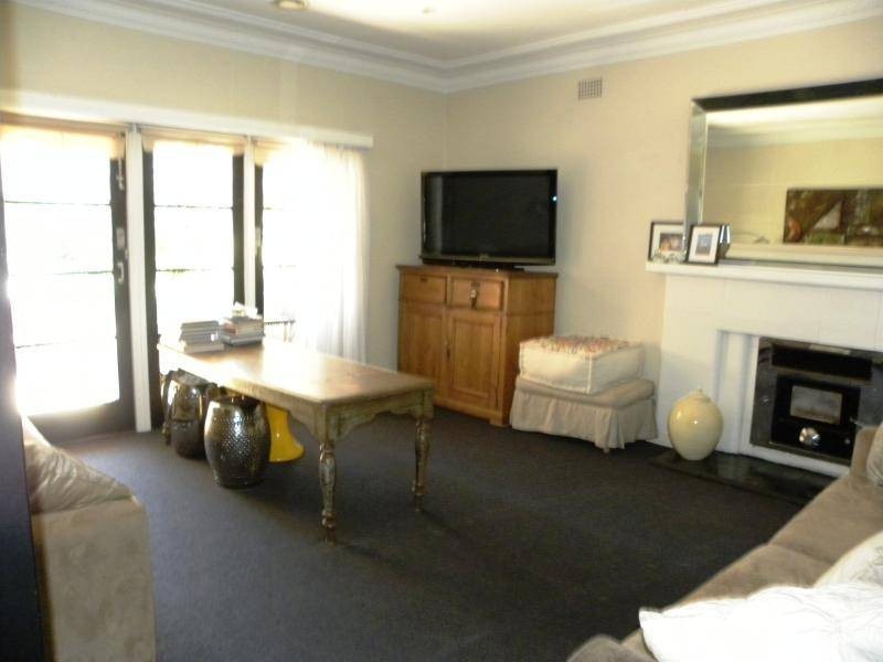 41 Wombat Street, Young NSW 2594