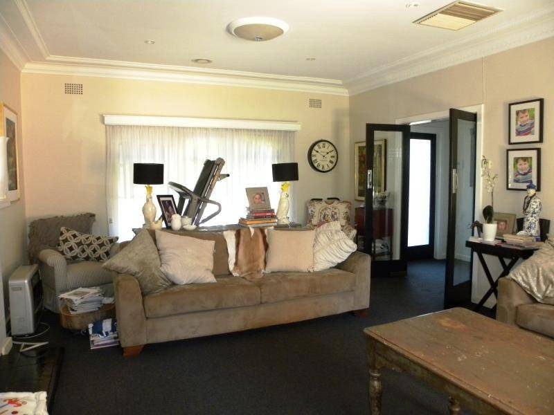 41 Wombat Street, Young NSW 2594