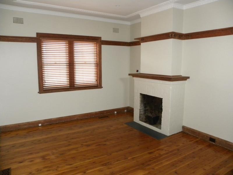 137 Nasmyth Street, Young NSW 2594