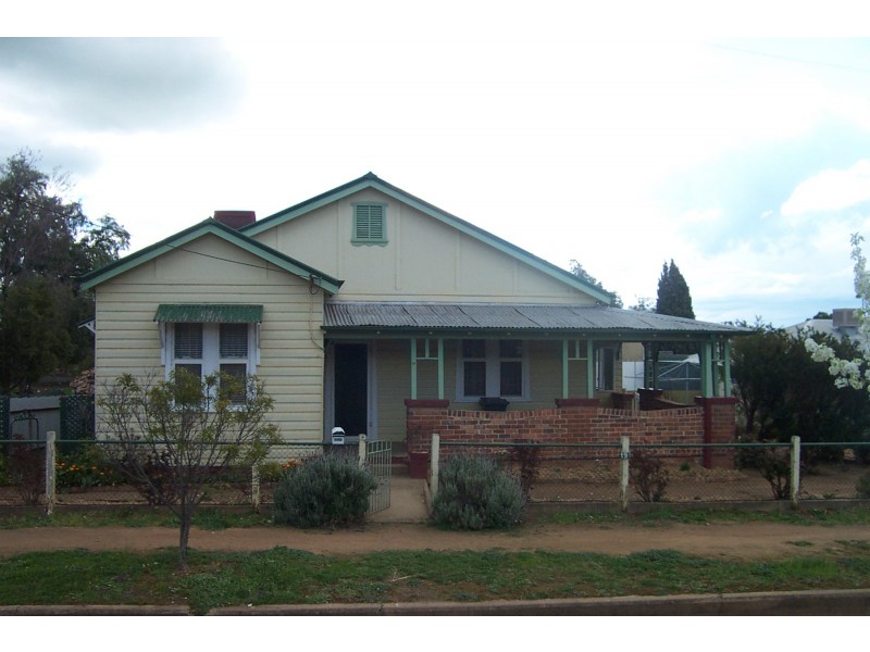 19 CAPLE, Young NSW 2594