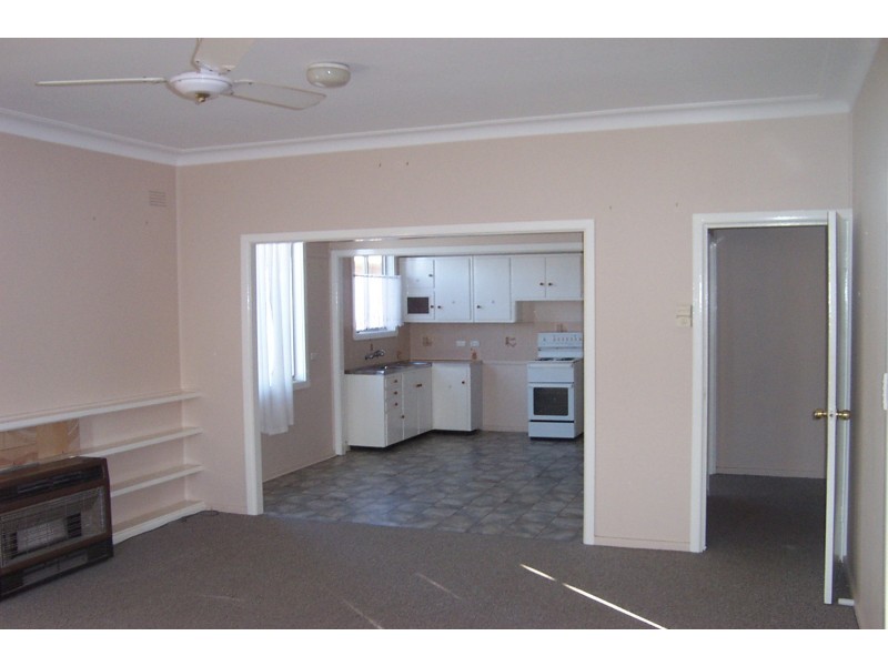 5 Lansdowne, Young NSW 2594