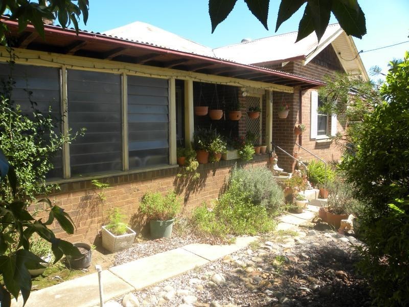 88 Binalong Street, Harden NSW 2587