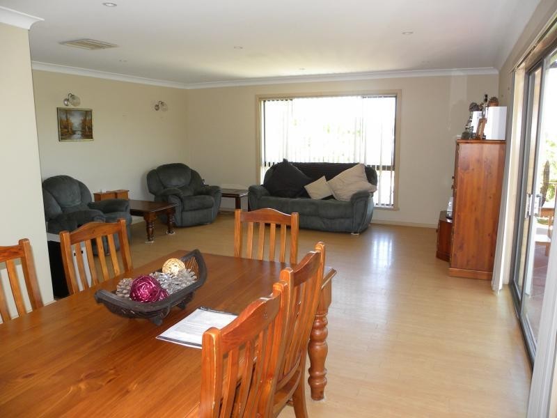 56 Templemore Street, Young NSW 2594