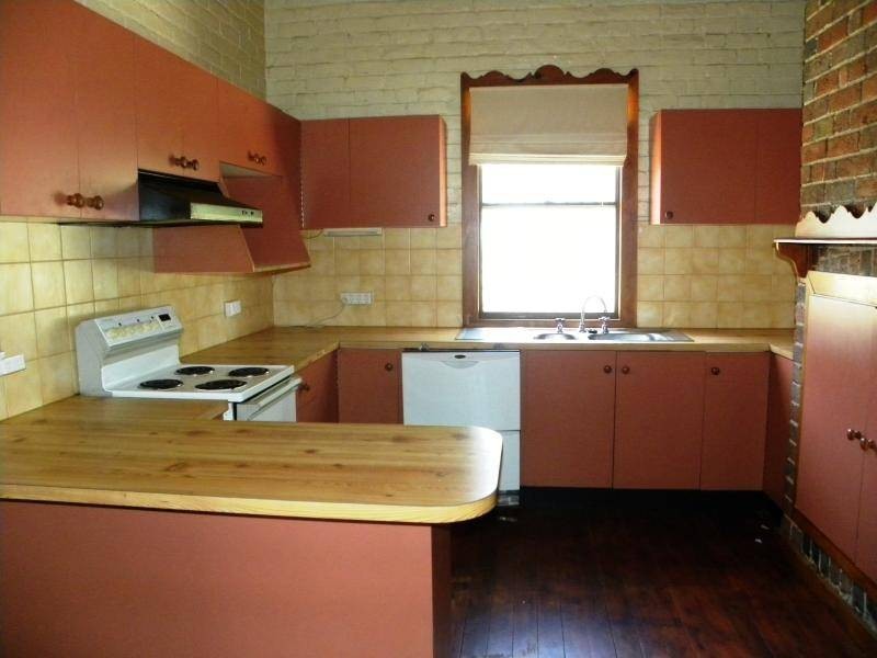 6 Elizabeth Street, Young NSW 2594