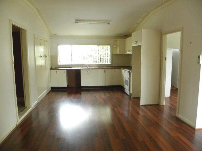 3 Clarke Street, Young NSW 2594