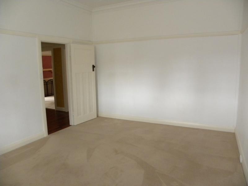 3 Clarke Street, Young NSW 2594