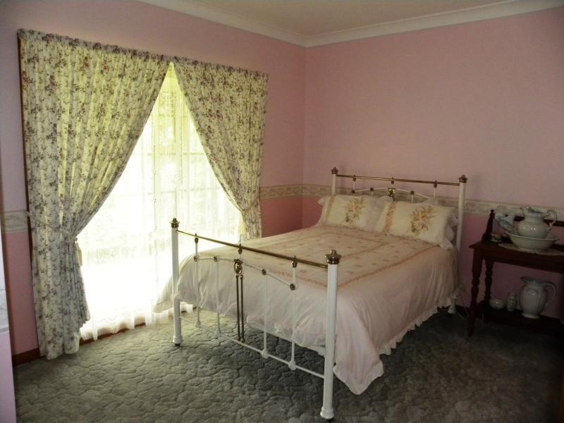 30 Kellys Road, Young NSW 2594