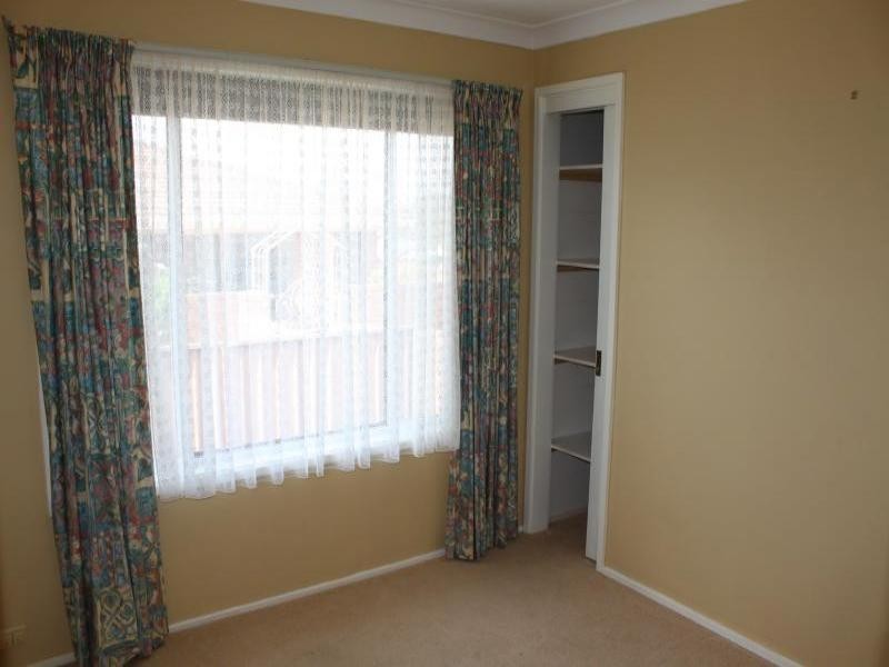 73 Fontenoy St, Young NSW 2594