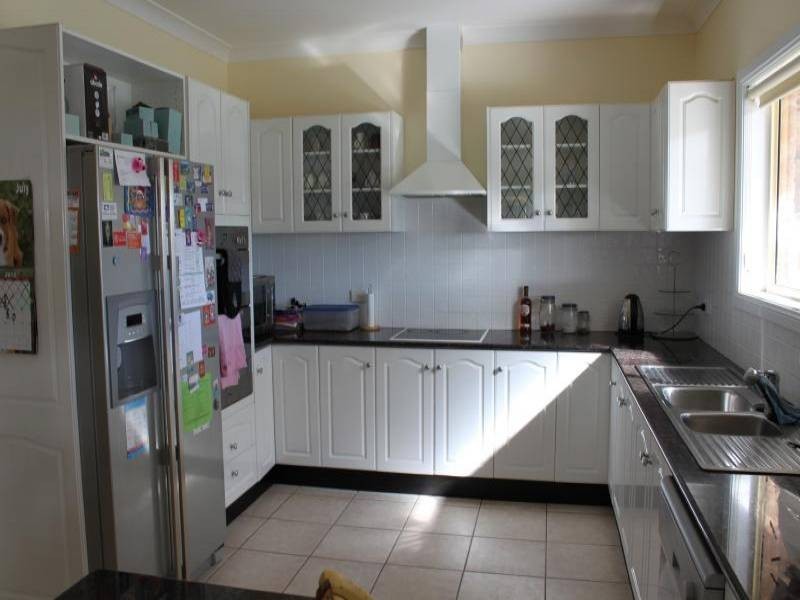 31 Commons Road, Young NSW 2594