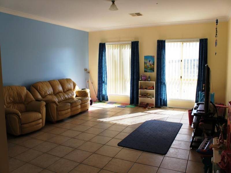31 Commons Road, Young NSW 2594