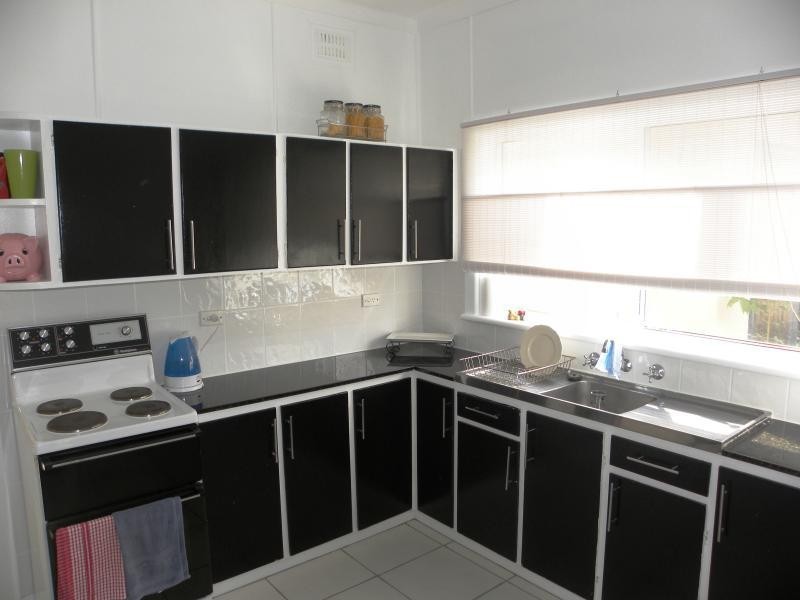 23 Whiteman Avenue, Young NSW 2594