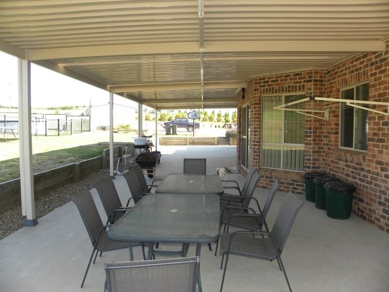 594 Olympic Way North, Young NSW 2594