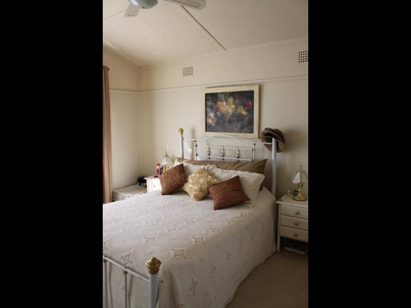 92 Binalong Street, Harden NSW 2587