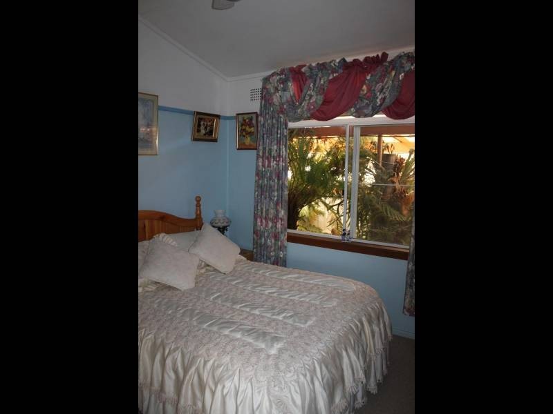 92 Binalong Street, Harden NSW 2587