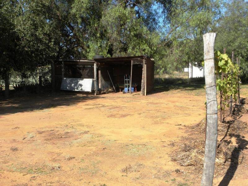 25 Talbot Street, Quandialla NSW 2721