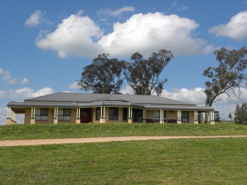 78 Apps Lane, Young NSW 2594