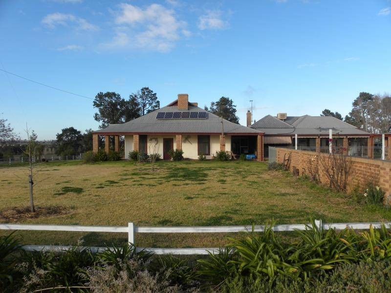 2700 Tubbul Road, Young NSW 2594