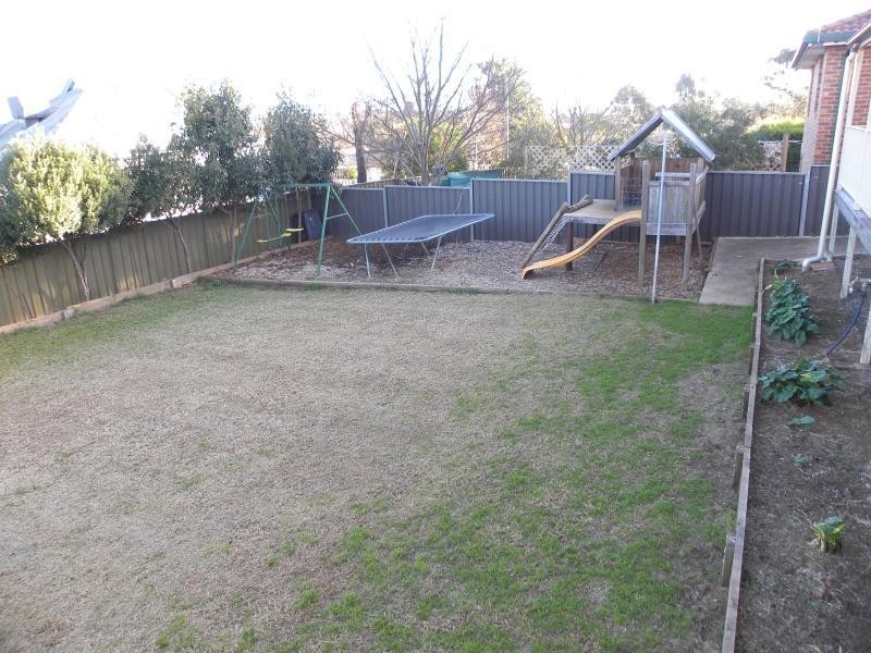 8 Martin Court, Young NSW 2594