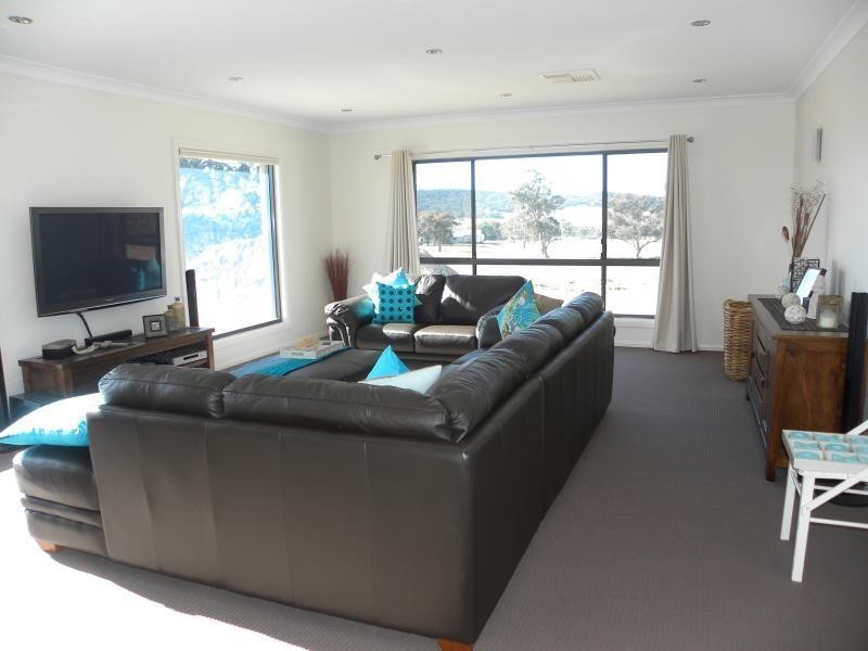“Spring Valley” 193 Wambanumba Drive, Young NSW 2594