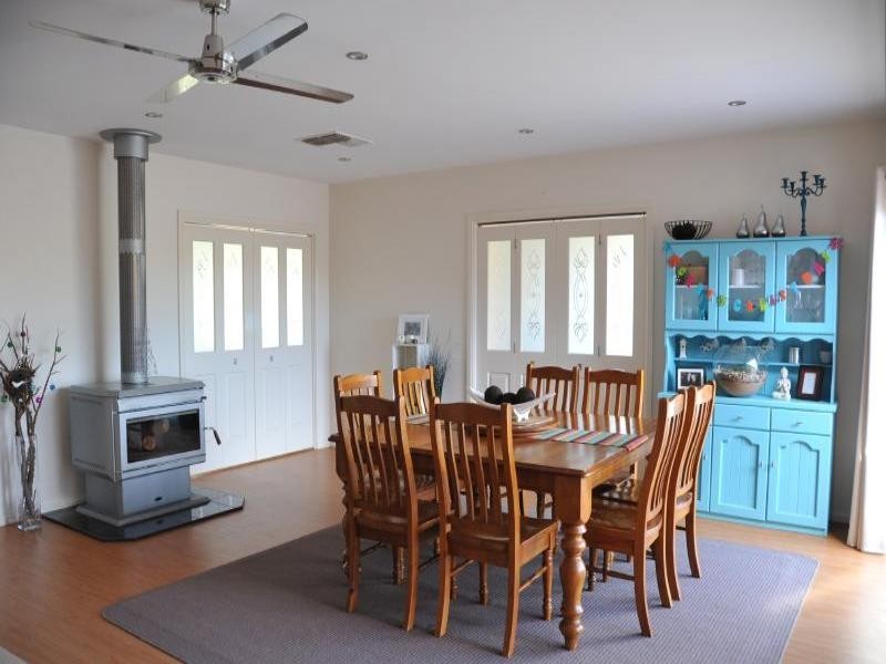 “Spring Valley” 193 Wambanumba Drive, Young NSW 2594