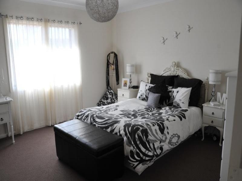 “Spring Valley” 193 Wambanumba Drive, Young NSW 2594
