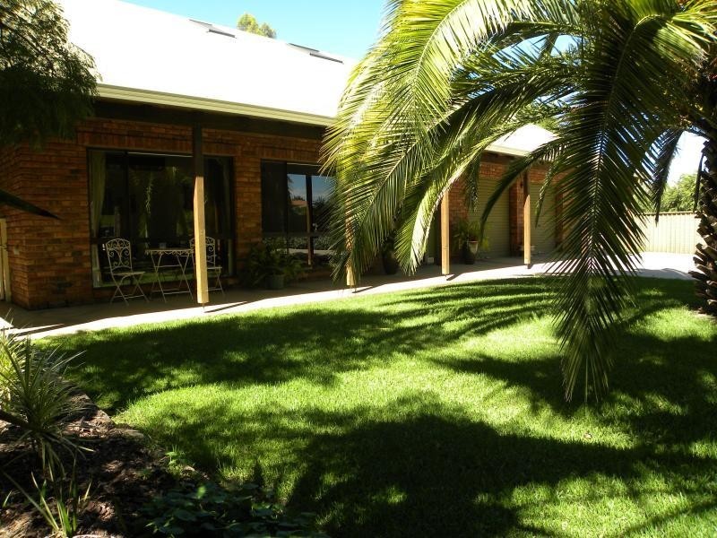 9 McNarry Place, Young NSW 2594