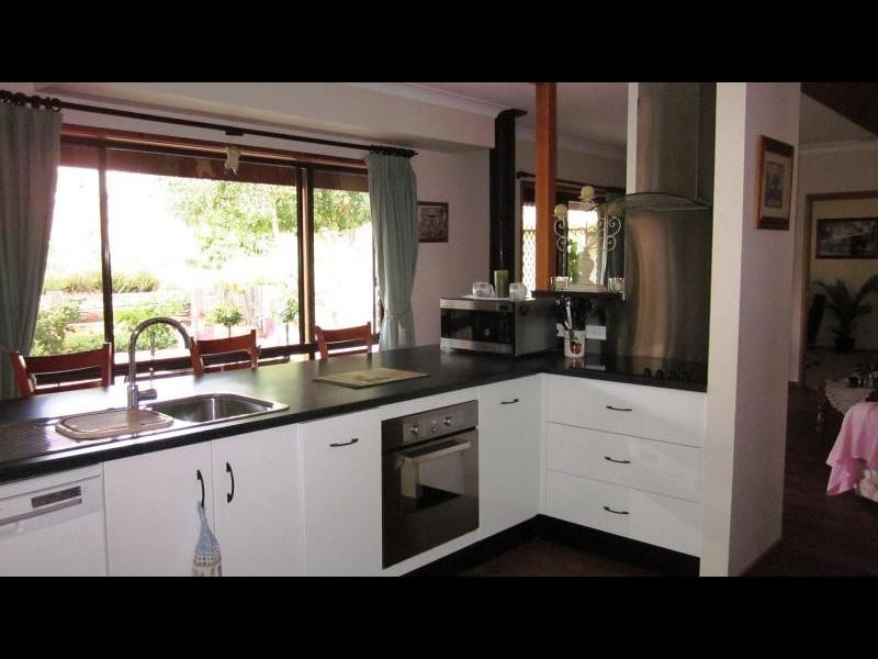 9 McNarry Place, Young NSW 2594