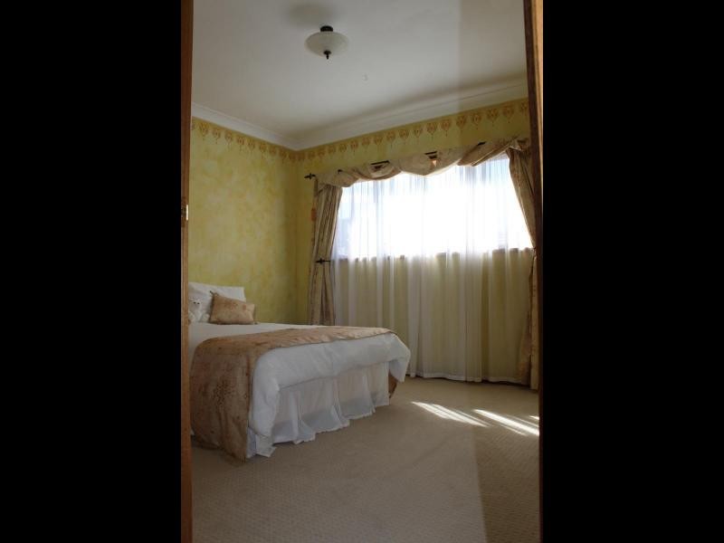 9 McNarry Place, Young NSW 2594